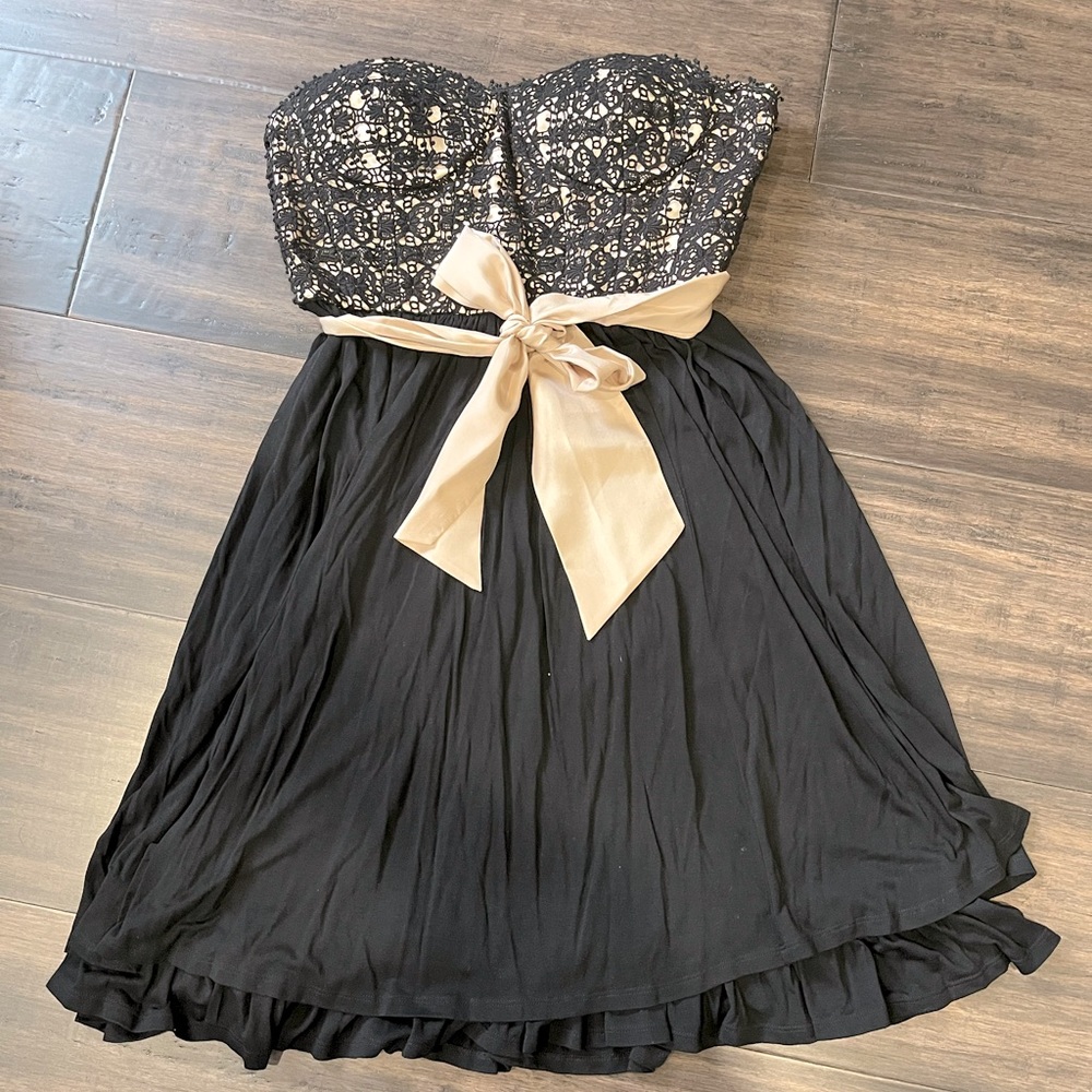 ANTHROPOLOGIE - lace bustier midi dress